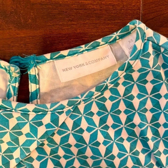 Print Flare Dress - Picture 3 of 10